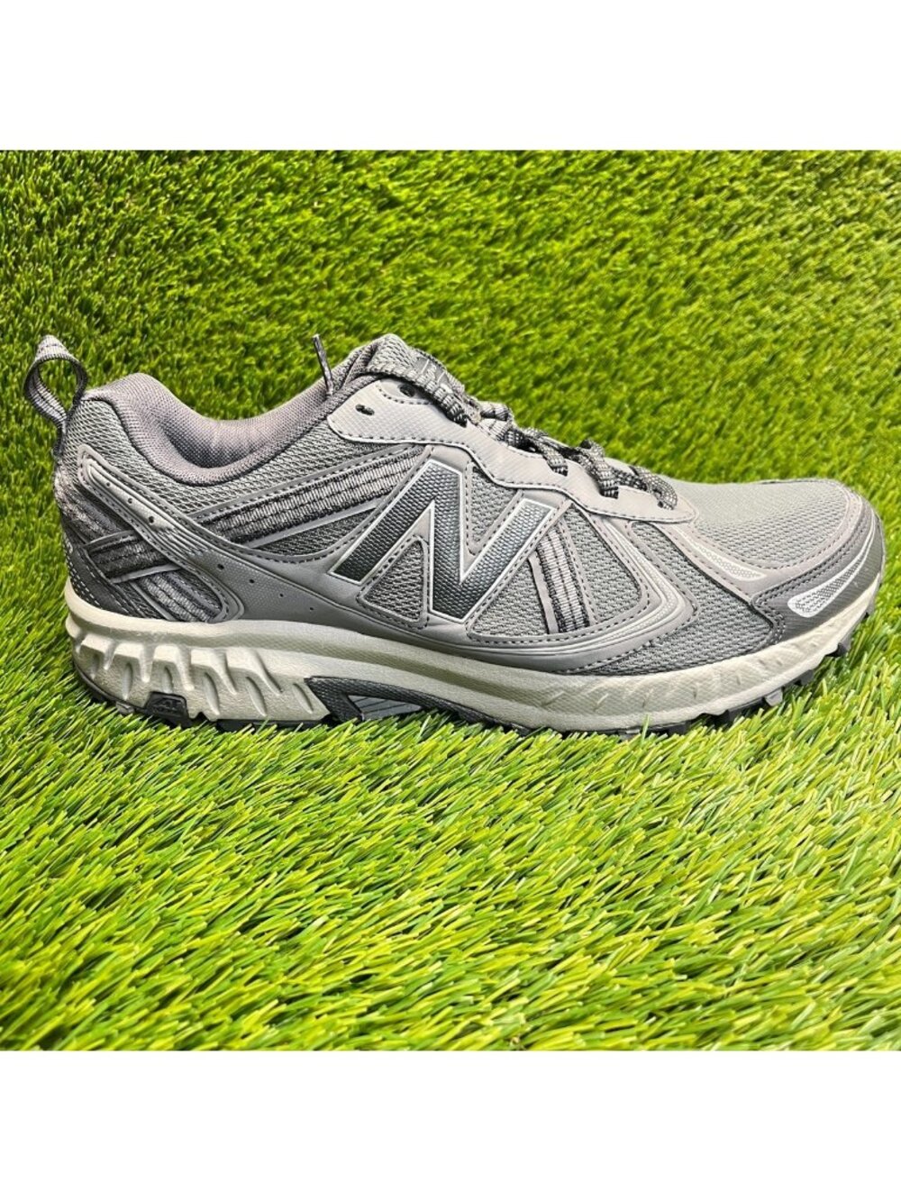 New Balance 410v5 Mens Size 10.5 Gray White Trial Running Hiking Shoes Sneakers